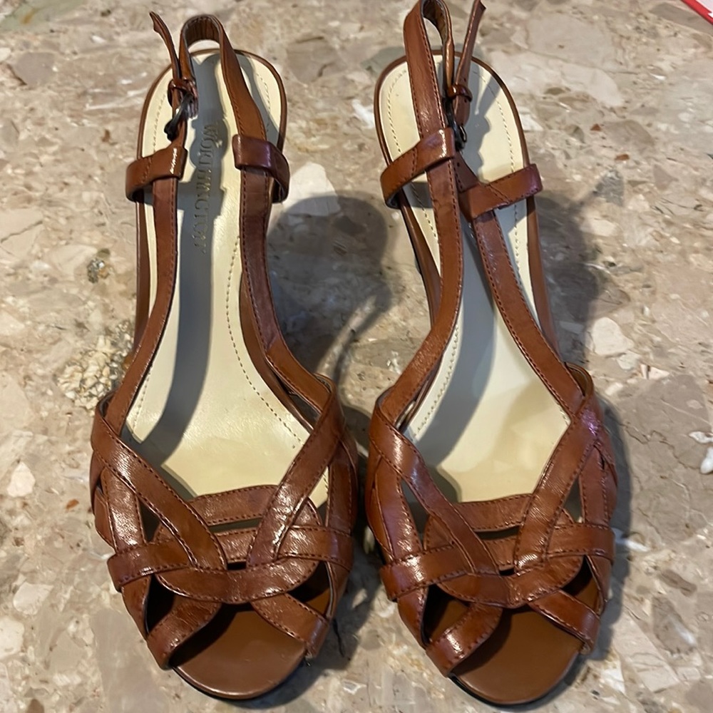 Women’s brand new never been worn Worthington dark brown high heels